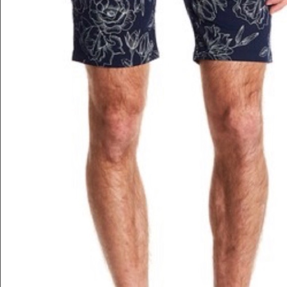 Wellington Men’s Dk Blue Floral Flat Front Shorts. Make an offer! - Picture 4 of 4